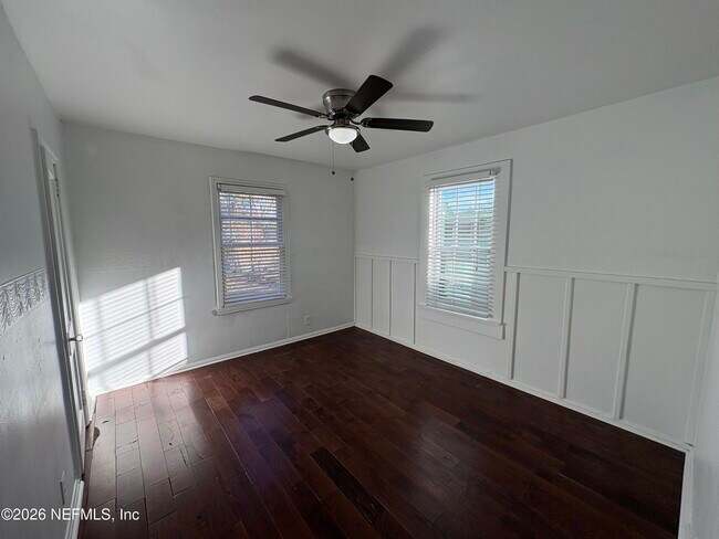 Foto del edificio - 4719 Crescent St