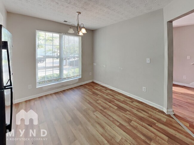 Foto del edificio - 3527 Waldrop Trail