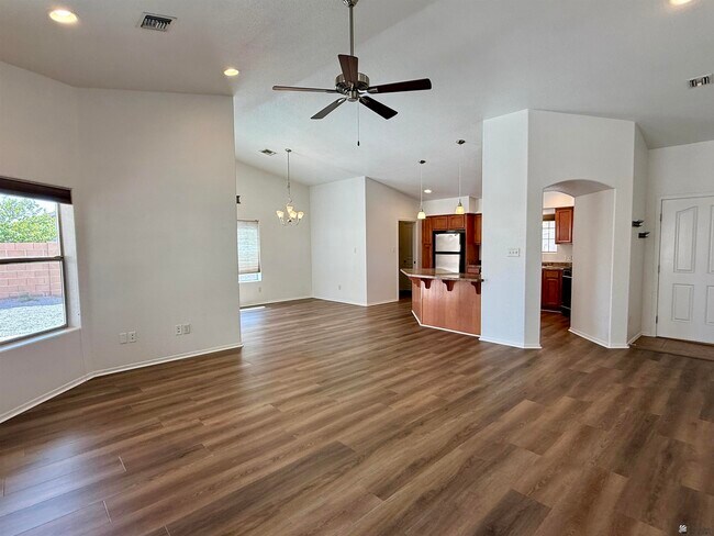 Building Photo - 10607 S Avenida Canela