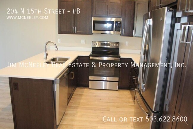 Building Photo - 204 N 15th St
