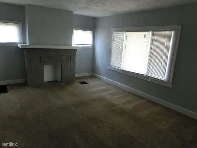 Building Photo - 3 br, 1 bath House - 697 Berkeley Rd