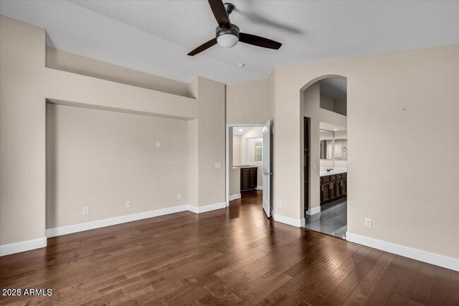 Building Photo - 902 W Azalea Pl