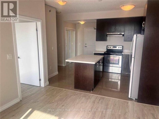 Building Photo - 2490 Old Bronte Rd