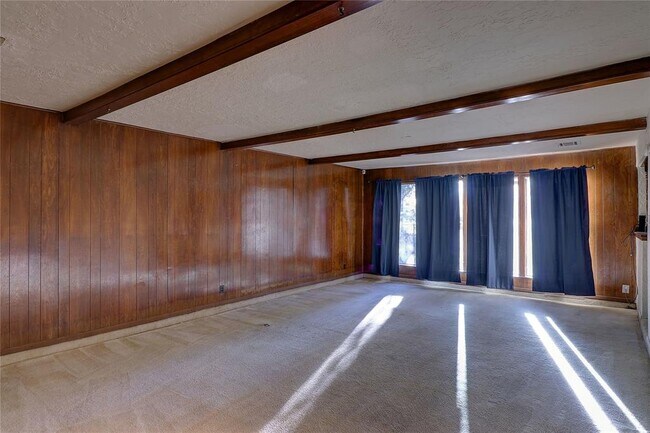 Building Photo - 7723 Antoine Dr