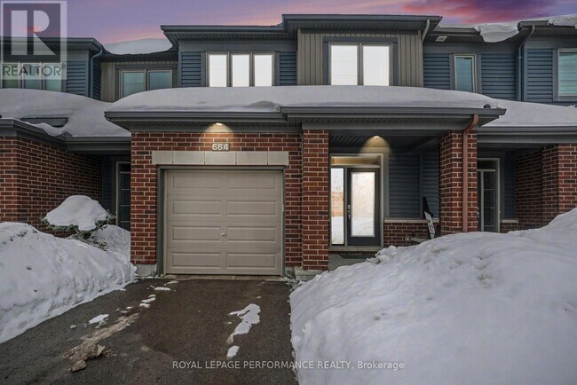 Photo du bâtiment - 664 DES AUBEPINES DRIVE