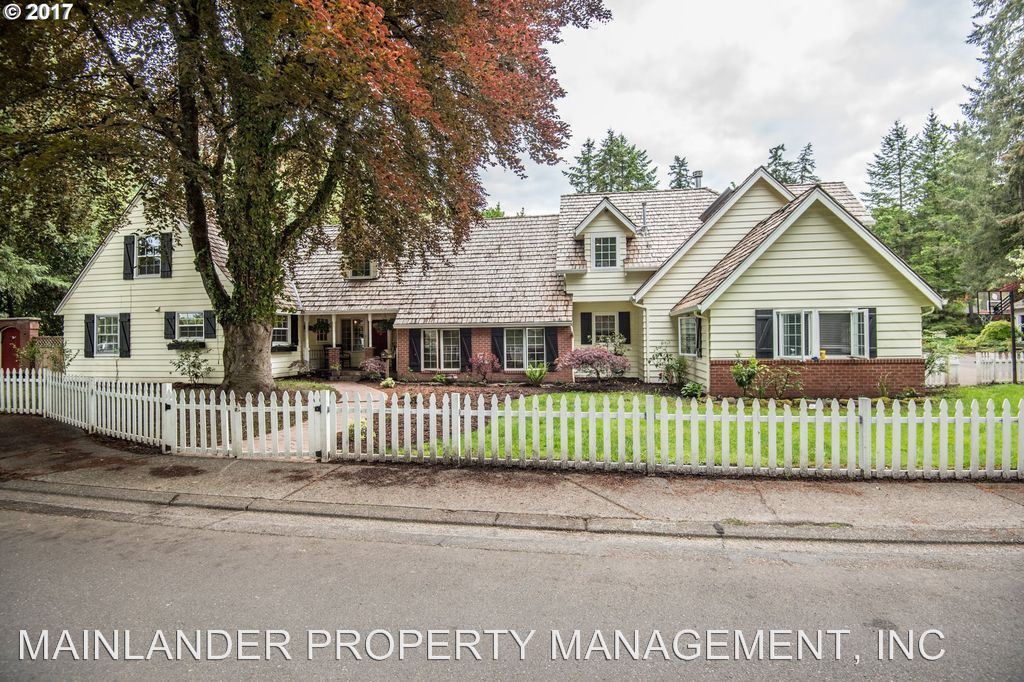 Primary Photo - 17014 SW Rivendell Dr