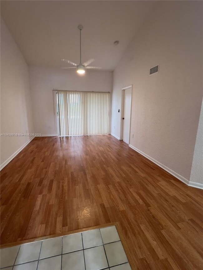 Building Photo - 2861 N Oakland Forest Dr