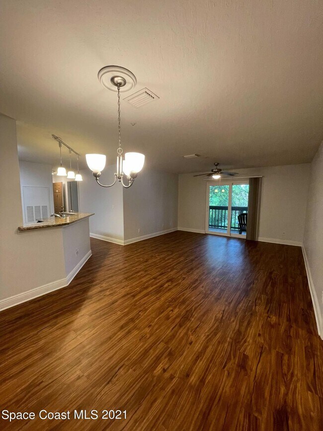 Foto del edificio - 7667 N Wickham Rd