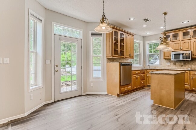 Foto del edificio - 15012 Viewcrest Ln