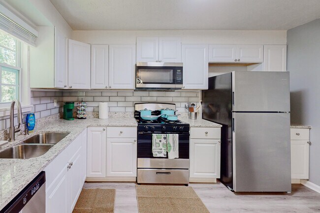 Foto del edificio - 1963 Overton Trl