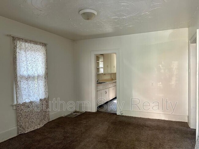 Building Photo - 238 Sobul Ave