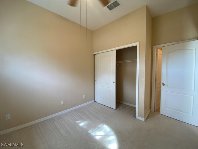 Foto del edificio - 2677 Blue Cypress Lake Ct