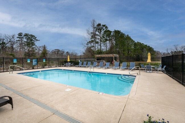 Building Photo - Deerbrook Apartments