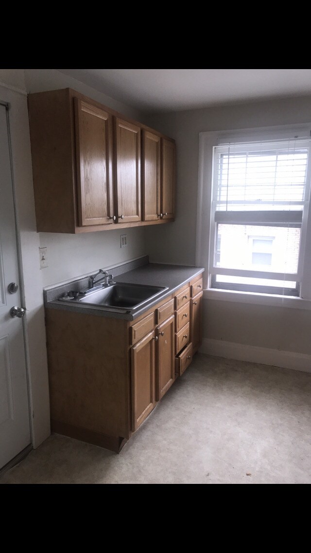 Foto del edificio - 773 Savin Ave