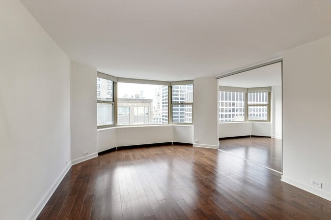 Building Photo - 535 N Michigan Ave