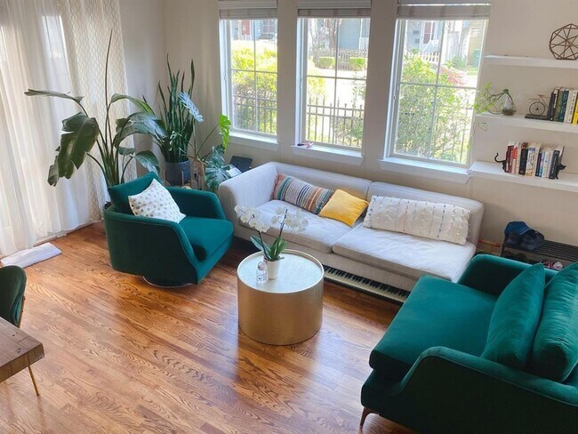 Foto del edificio - 931 W 23rd St
