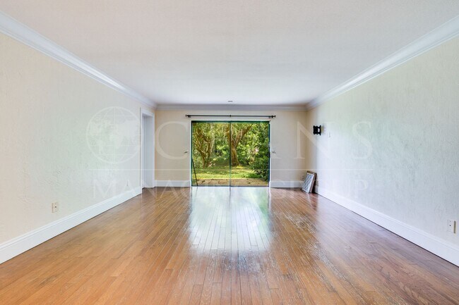 Foto del edificio - WATERFRONT TRAILS TOWNHOME