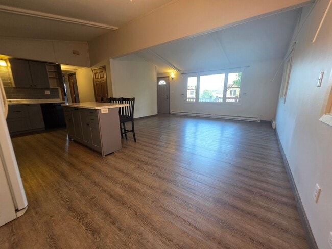 Building Photo - 1125 Barland St