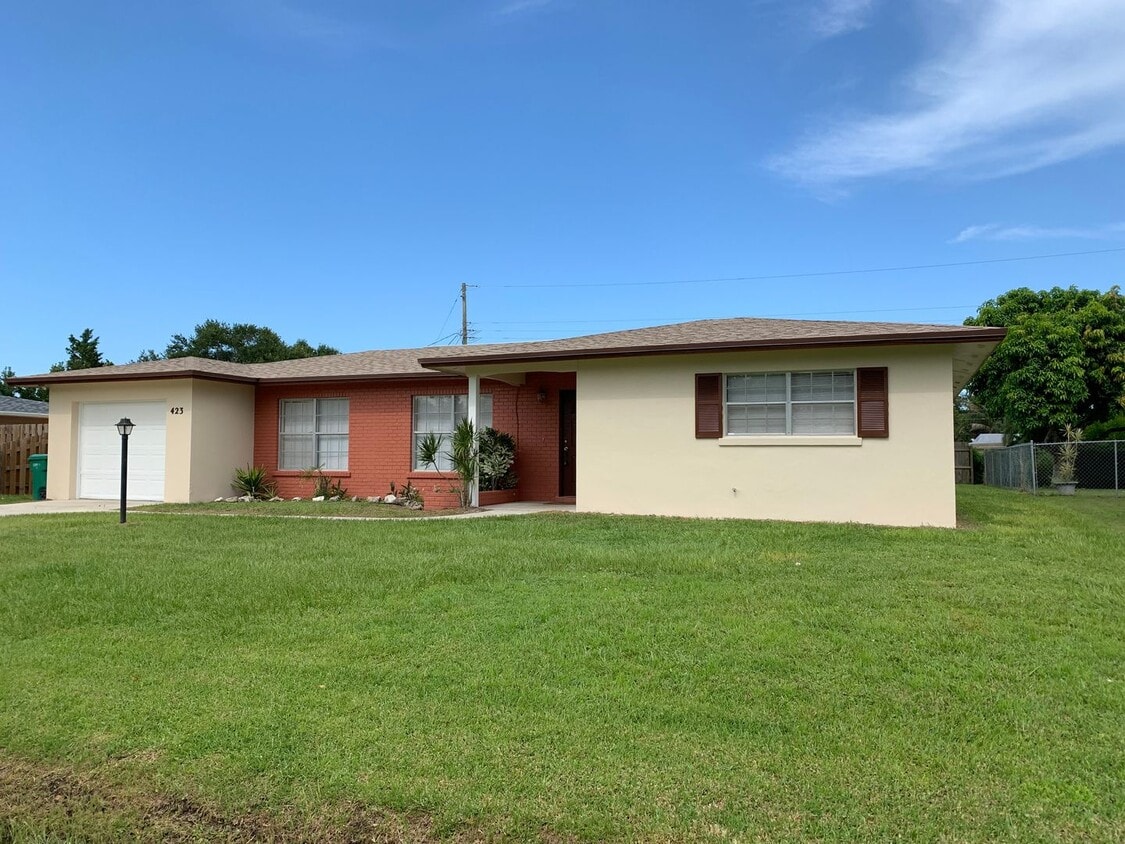 Foto principal - 3/2/1 RENTAL HOUSE IN THE RIVER PARK AREA.