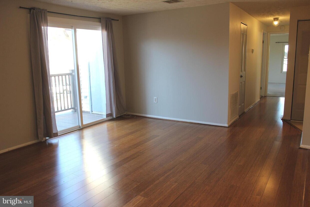 26000 Brigadier Pl Unit J, Damascus, MD 20872 Condo for Rent in Damascus, MD