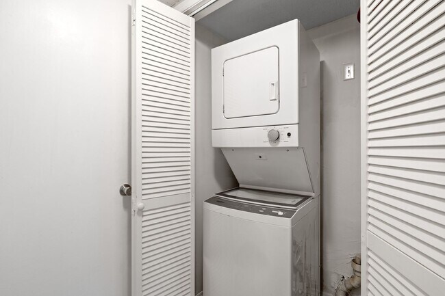 Foto del edificio - 6108 Spice Ridge Ln