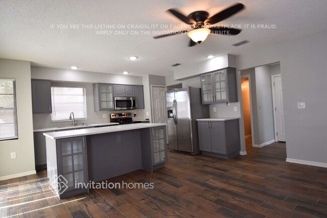 Building Photo - 10624 Sandridge Ct