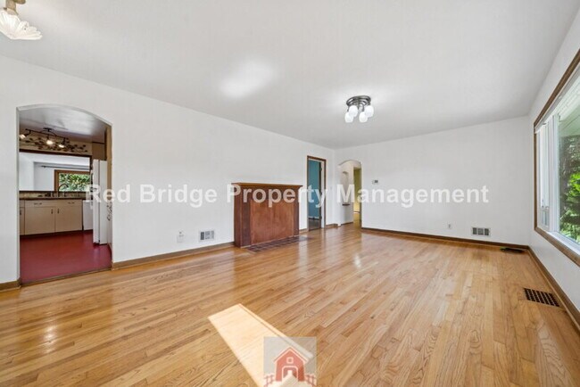 Foto del edificio - 5025 SW Illinois St