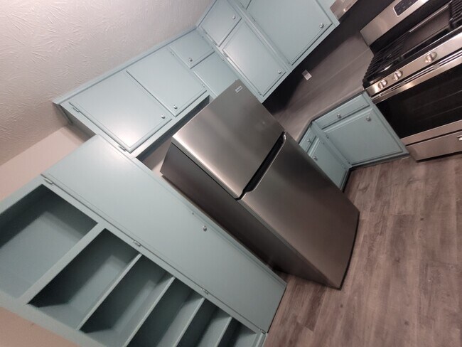 Building Photo - 5885 Wellborn Trl