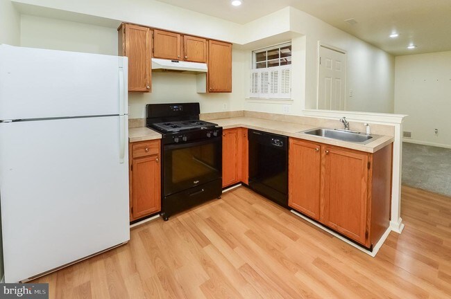 Building Photo - 1363 Tristram Cir