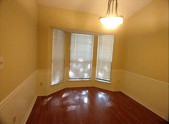 Building Photo - 3/2 in Orange Park!