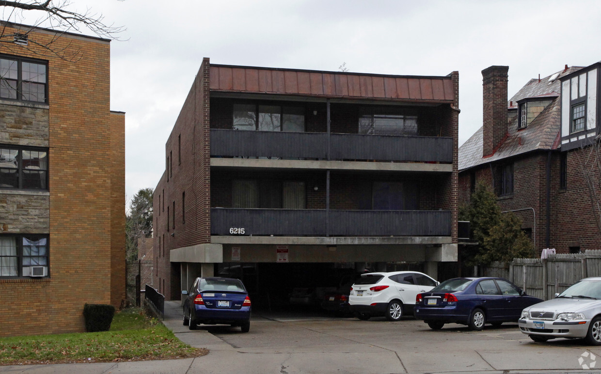 Foto principal - 6215 5th Ave