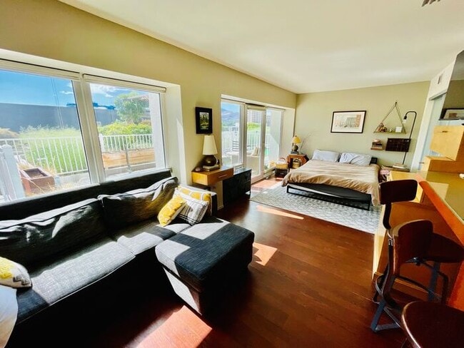 Foto del edificio - MOVE IN SPECIAL!!! DEPOSIT MOVES YOU IN!!!