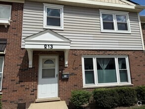 Building Photo - 213 Frederick Pl