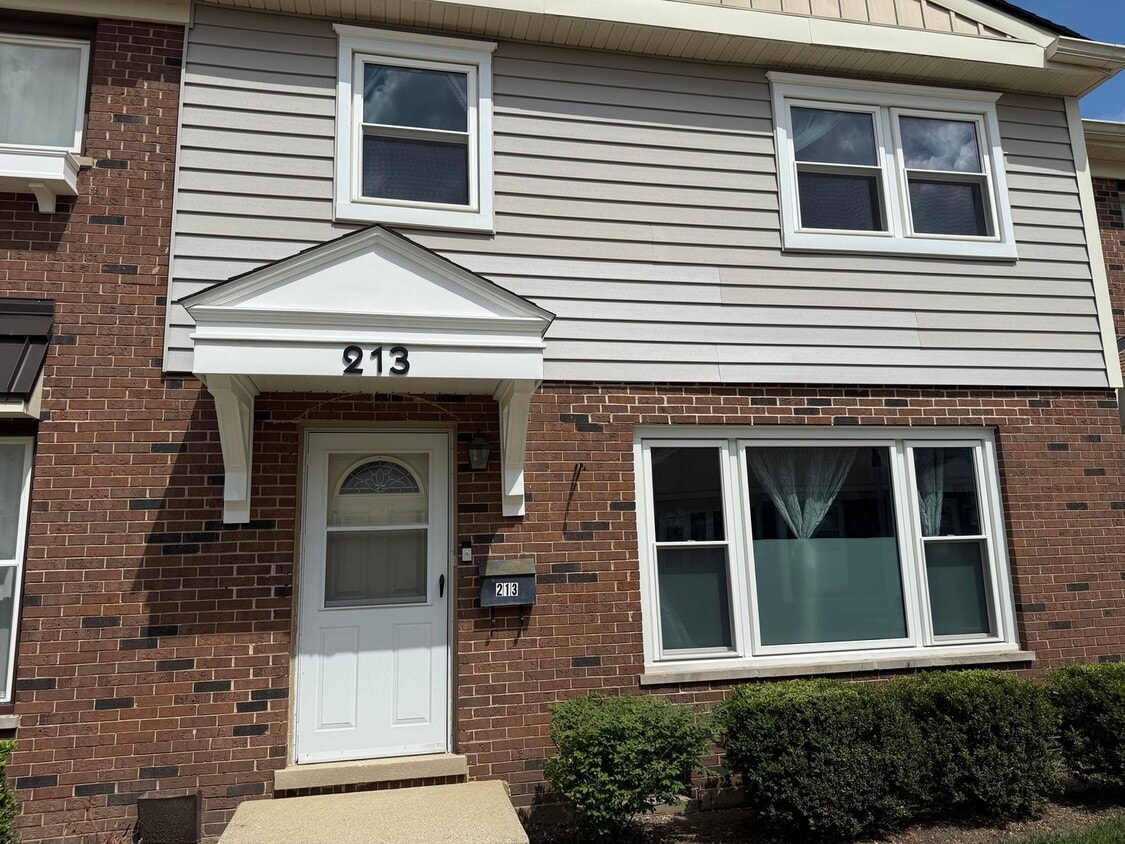 Primary Photo - 213 Frederick Pl