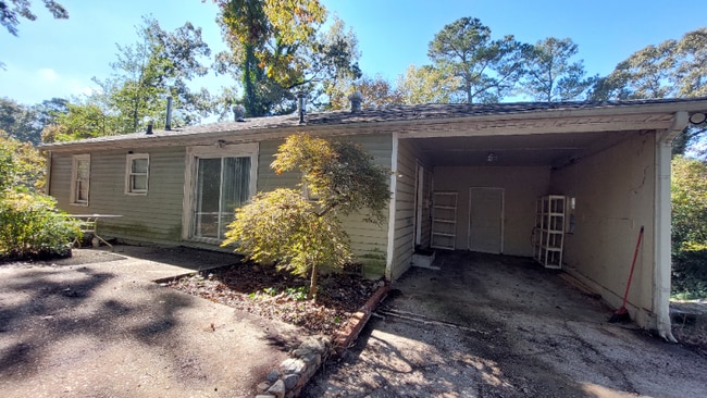 Building Photo - 6011 Blackhawk Ct SE