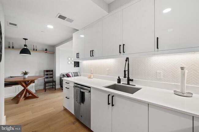 Foto del edificio - 919 12th St NE