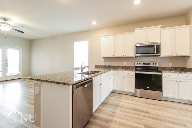 Building Photo - 25402 Cypress Bend Dr