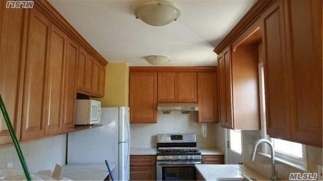 Foto del edificio - 128 S Cherry Valley Ave