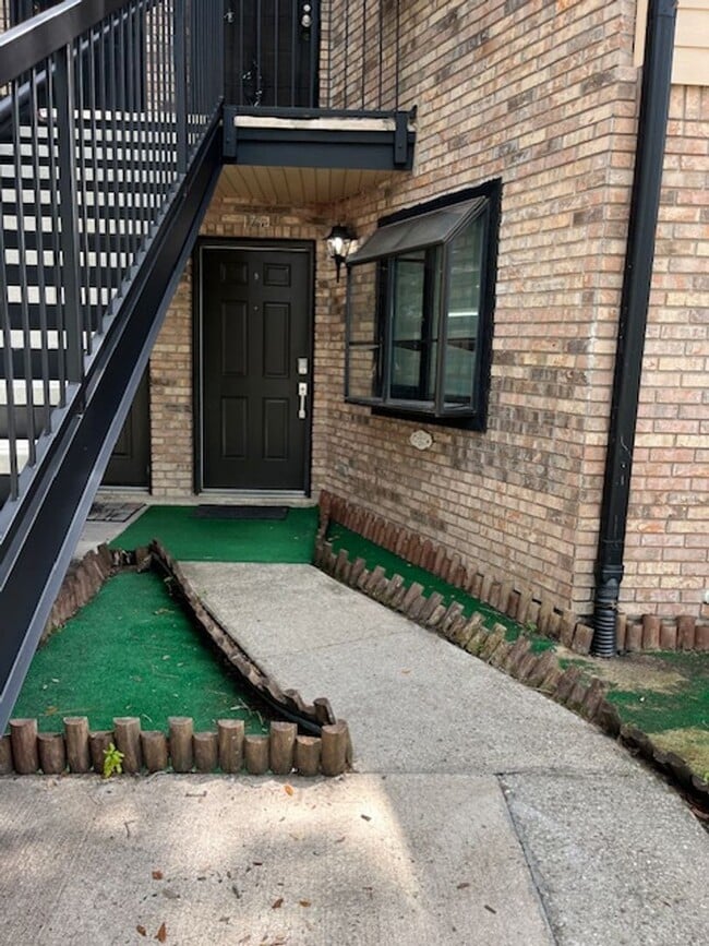 Photo - 1734 Foxhall Circle Apartment