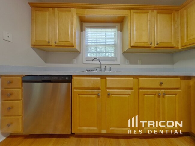 Foto del edificio - 136 Brookside Way