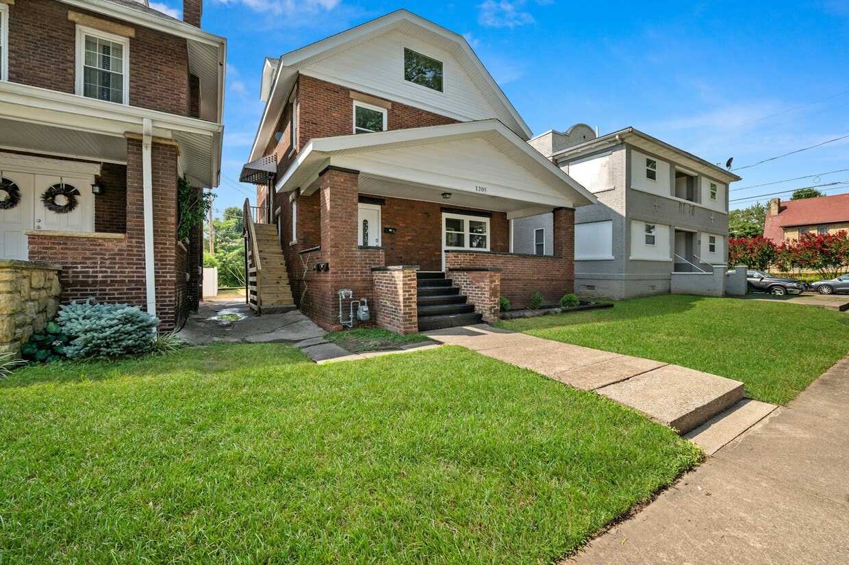 Foto principal - 1205 Charleston Ave