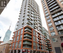 Building Photo - 126 Simcoe St
