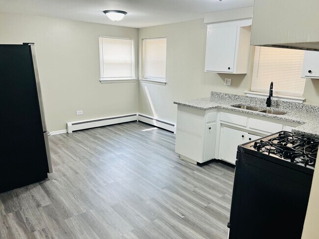 Foto del edificio - 3146 Ridgeland Ave