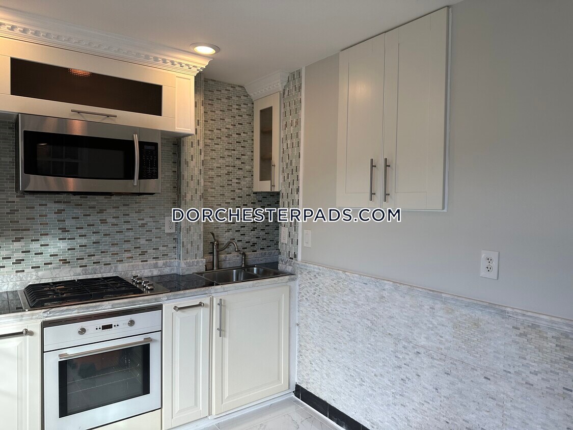 235 Savin Hill Ave Unit B, Boston, MA 02125 Apartment for Rent in