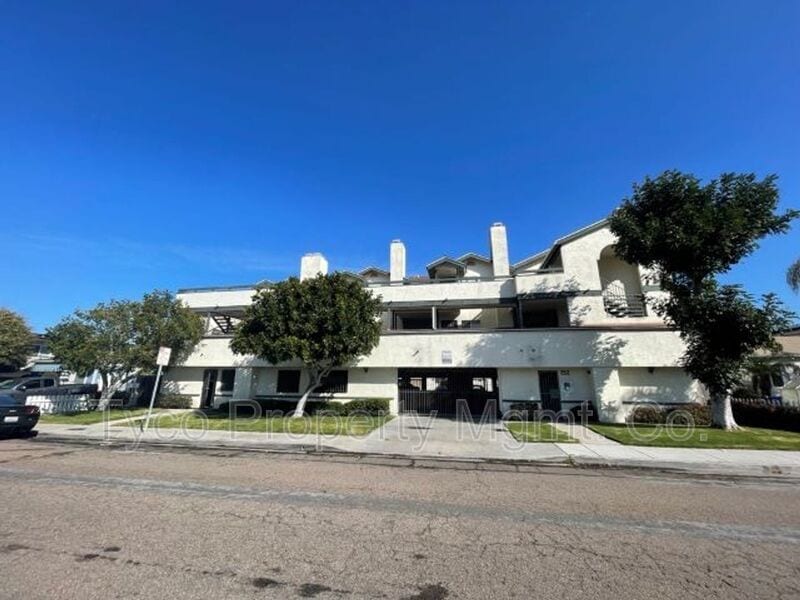 Foto principal - 252 Date Ave
