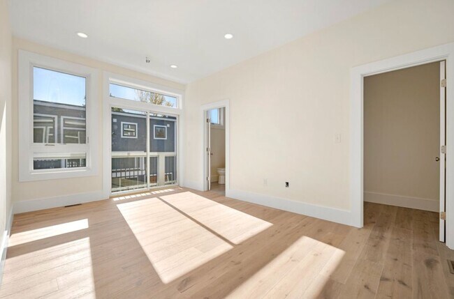 Foto del edificio - 120 School St