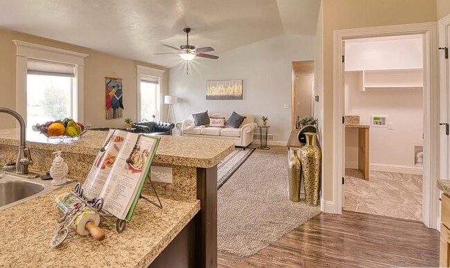 Foto del edificio - 5 Bed 3 Bath Home in Idaho Falls