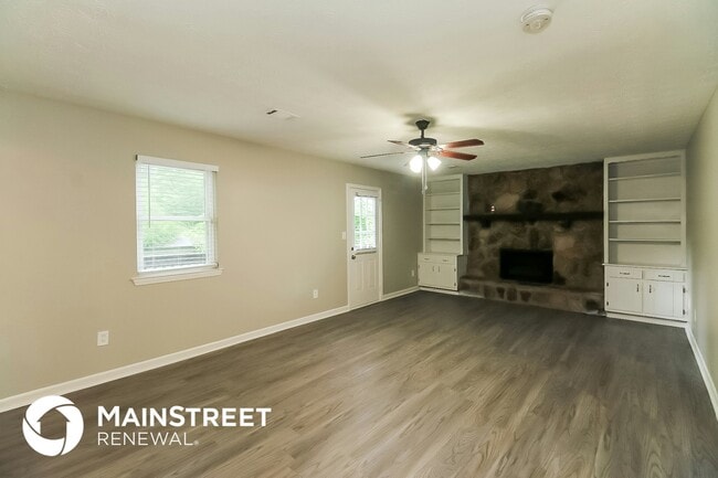 Building Photo - 7548 Colonial Ct