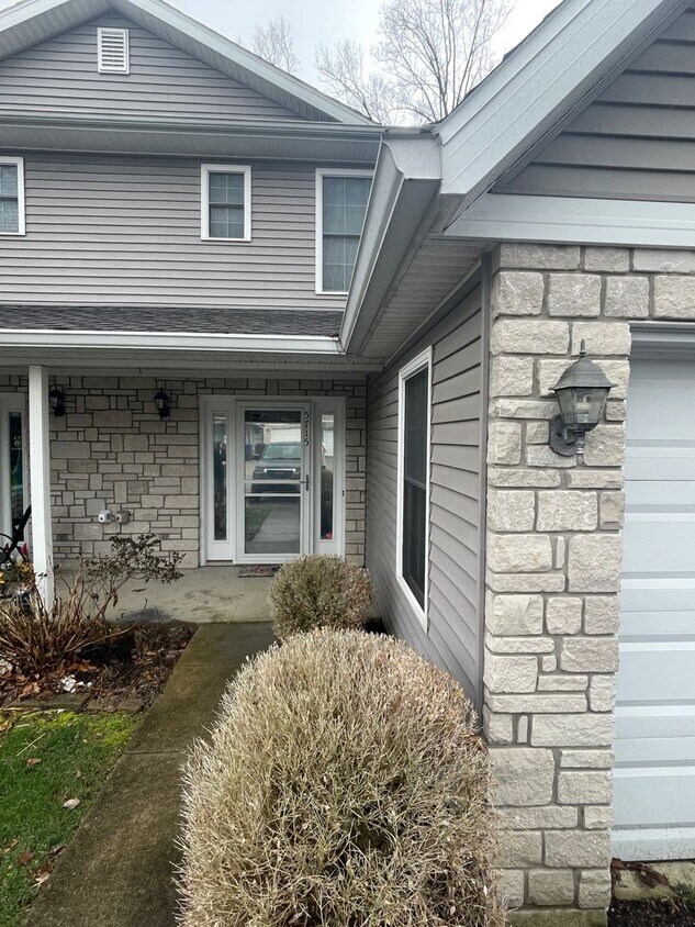 5715 Vinca Ln, Ellettsville, IN 47429 House Rental in Ellettsville