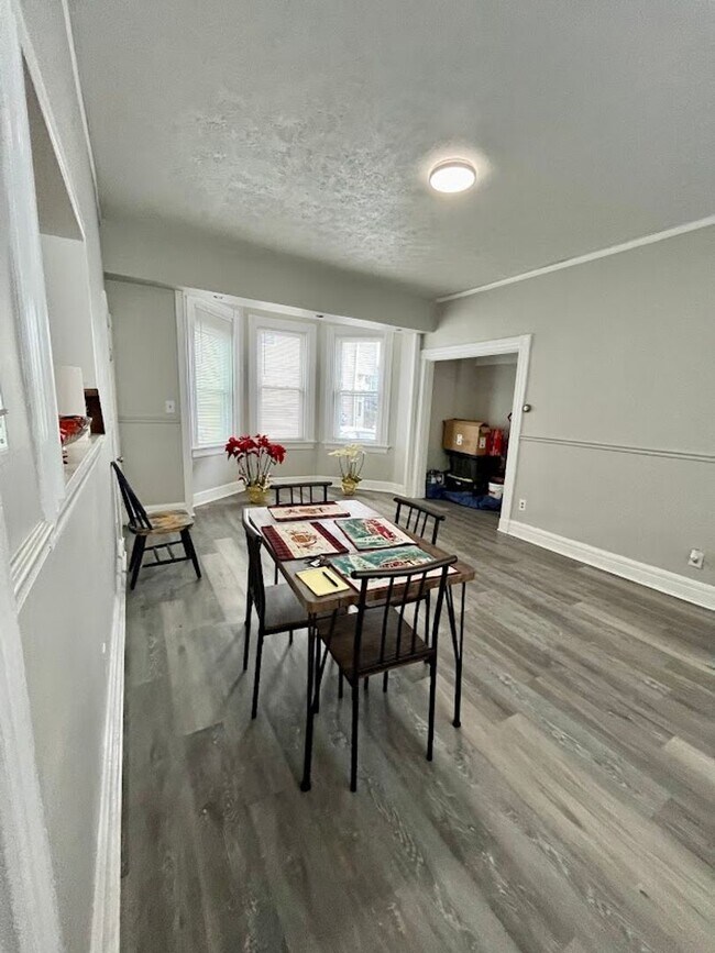 Building Photo - 120 W 65th St | 3 BR 1.5 BA